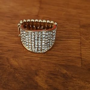 Paparazzi gold stretch ring with white gem accents